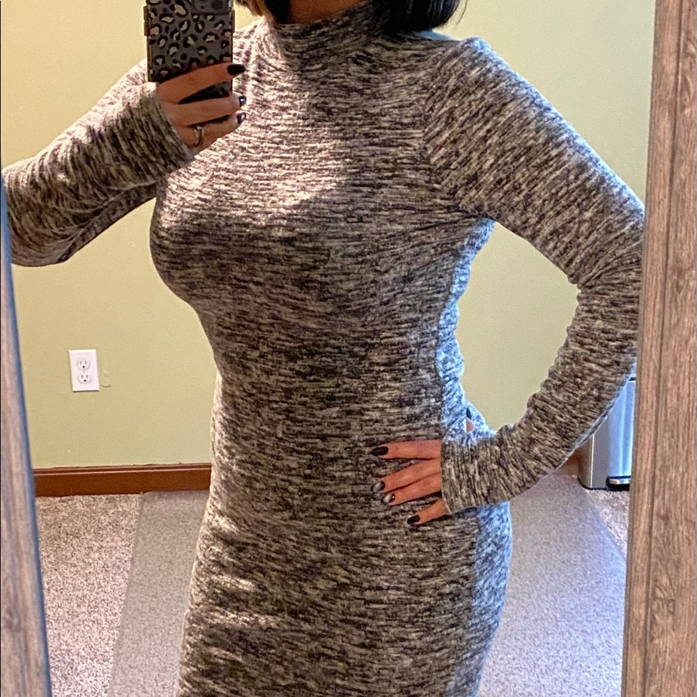 Form fitting long sleeve dress